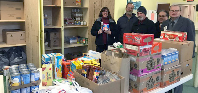Barre Lions Support the Food Pantry